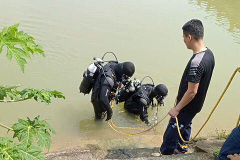 Tìm thấy thi thể nạn nhân nghi nhảy cầu tại sông Nông Giang, huyện Thọ Xuân