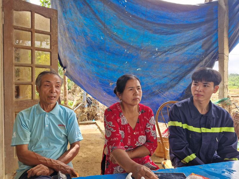 Phút sinh tử giữa dòng lũ dữ -0