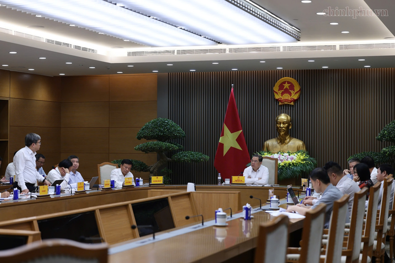 Phó Thủ tướng Thường trực Phạm Gia Túc: Nghiên cứu kết nối trực tiếp đường sắt từ sân bay Gia Bình với trung tâm Hà Nội - Ảnh 5.