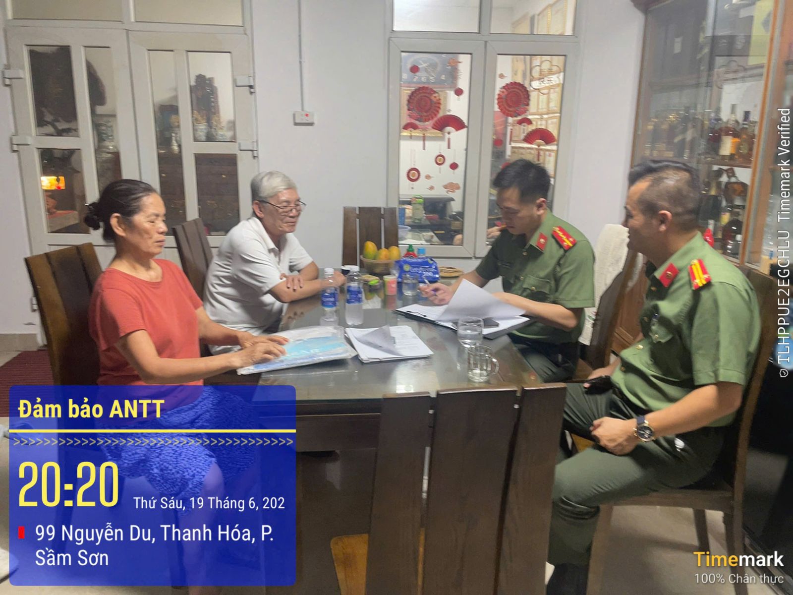 Tăng cường kiểm tra các cơ sở kinh doanh internet, trò chơi điện tử công cộng; kịp thời phát hiện, chấn chỉnh các vi phạm, góp phần bảo đảm an ninh, trật tự trên địa bàn.