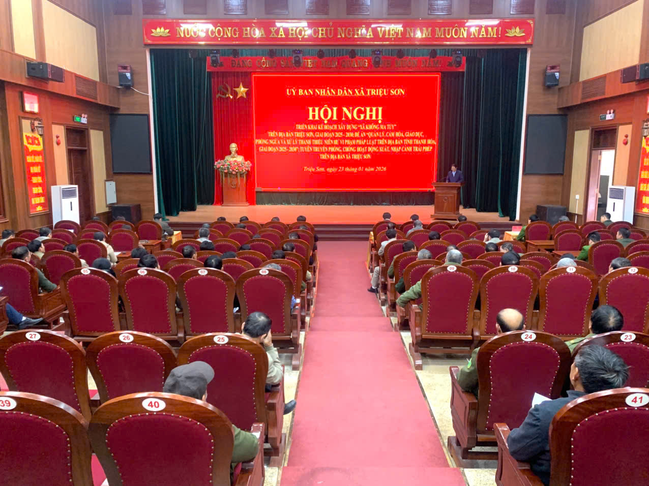 Toàn cảnh hội nghị